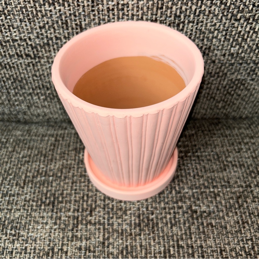 Ribbed Terracotta Flower Pot - Picture 9 of 9